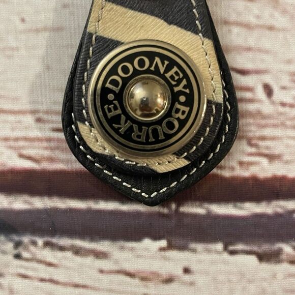 Vintage Dooney &‎ Burke Leather Zebra Animal Print Key Ring - Picture 3 of 4